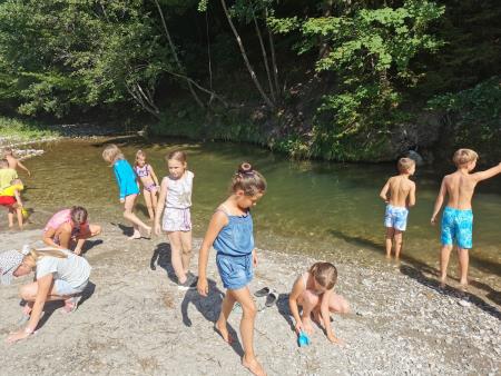 Vabljeni na malo tržnico Društva Počitniško varstvo Kamnik (1)